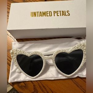 Untamed Petals Pearl White Heart Sunglasses